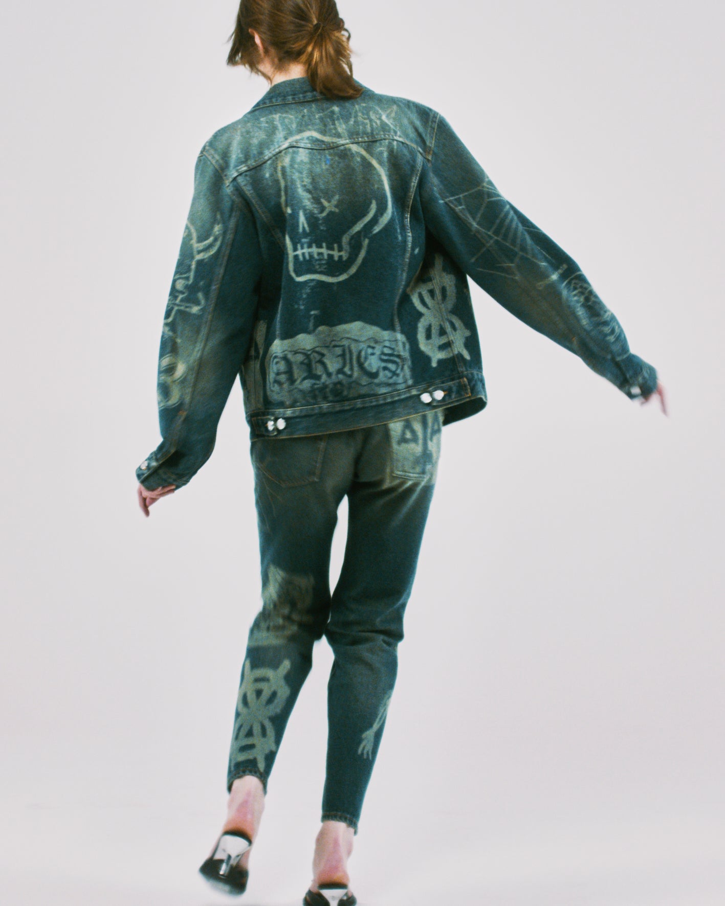 Metal 00's Lilly Jean