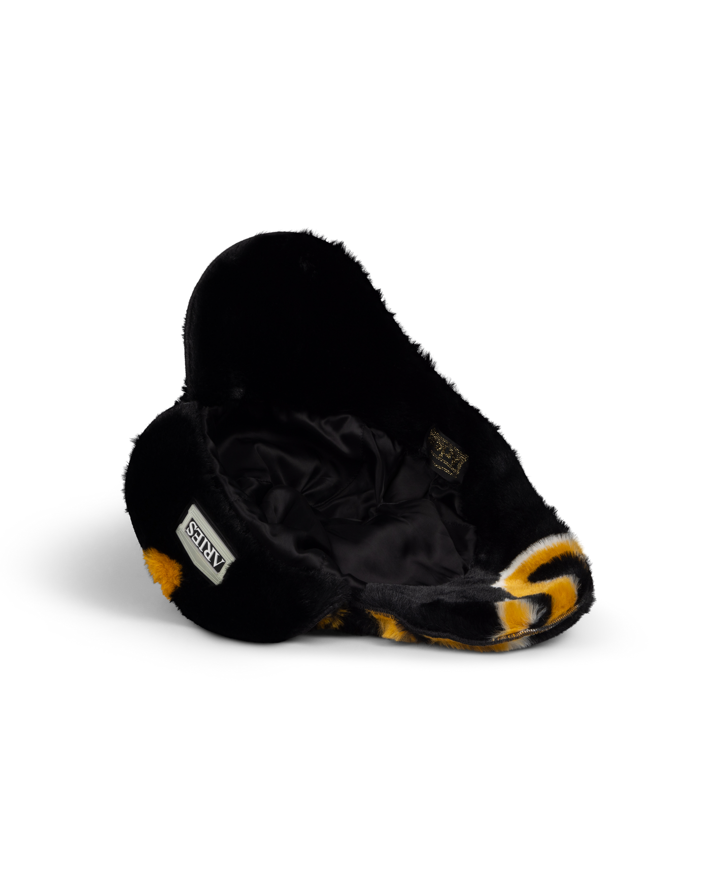 Fuzzy Duck Does He Trapper Hat