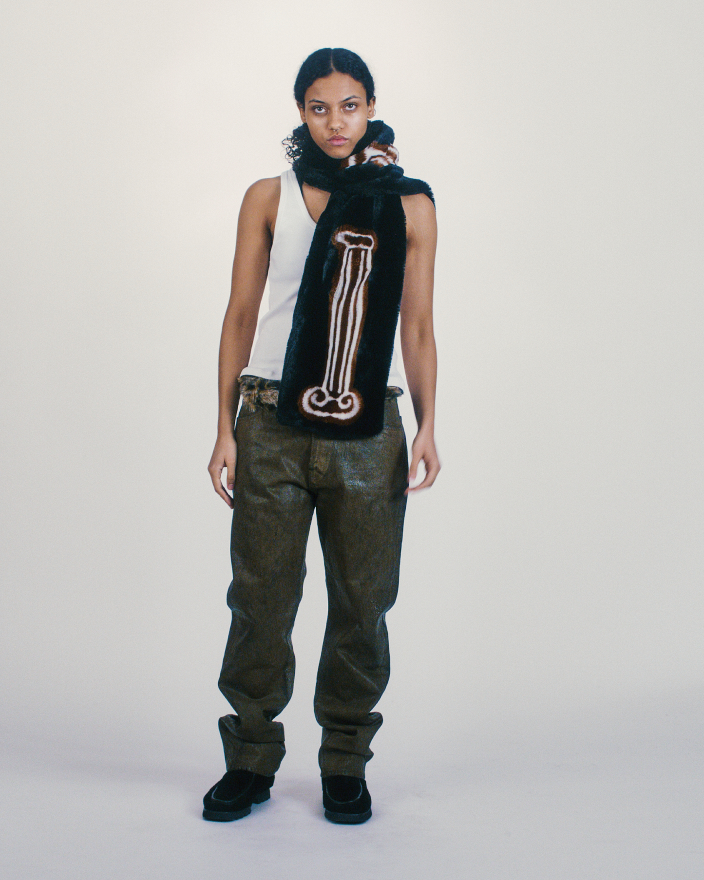 Fuzzy Duck Does He Scarf