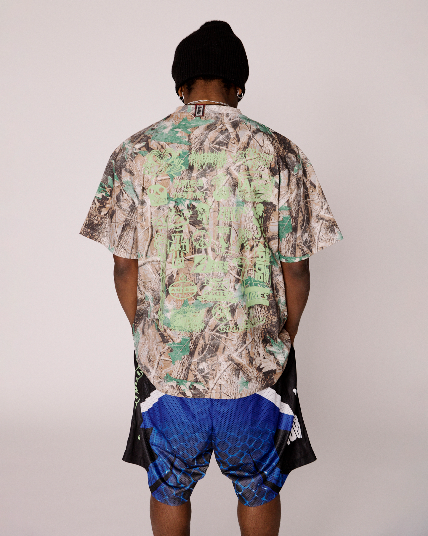 aries end. moto-dodgem camo tee