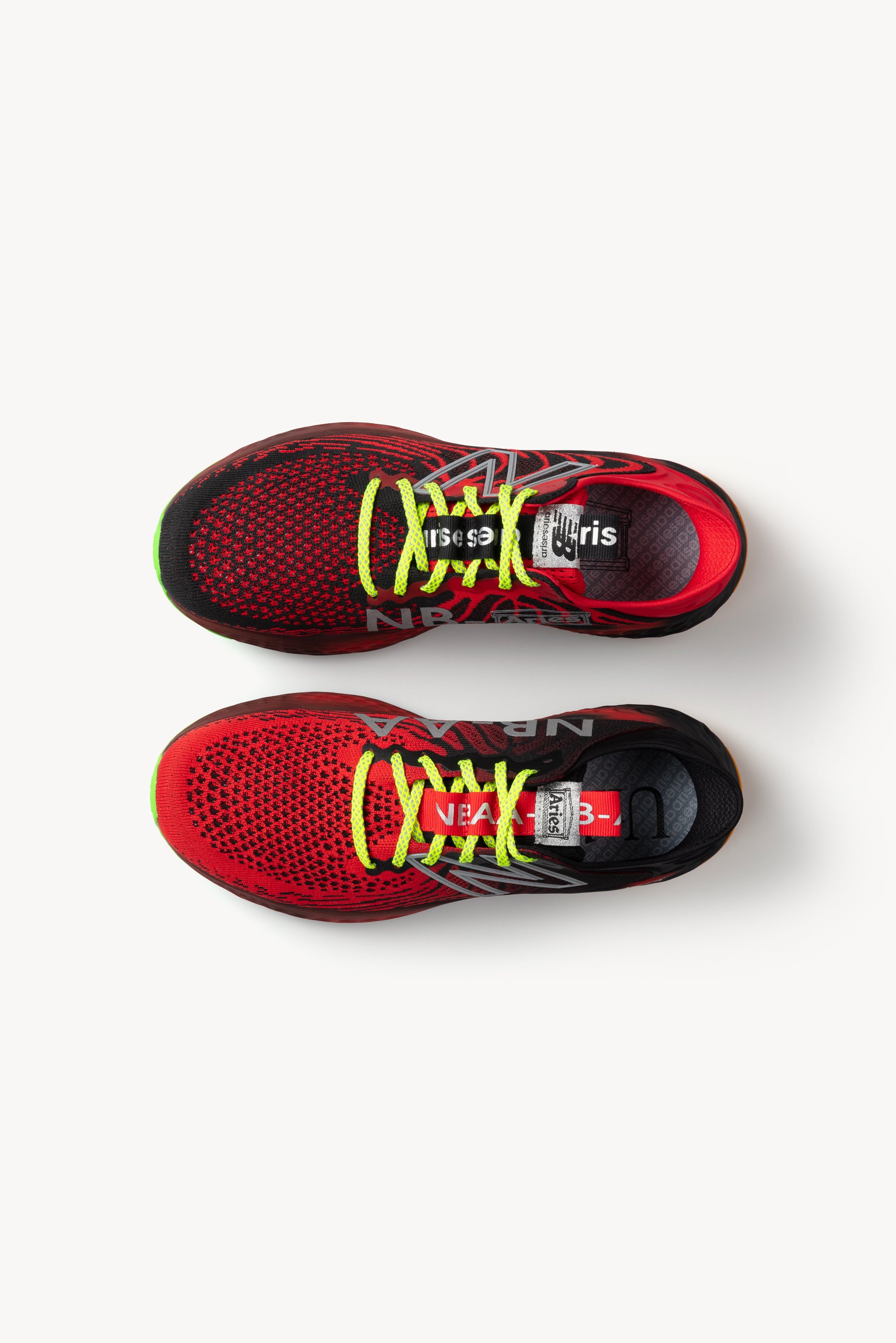 Load image into Gallery viewer, ARIES X NEW BALANCE - M1080