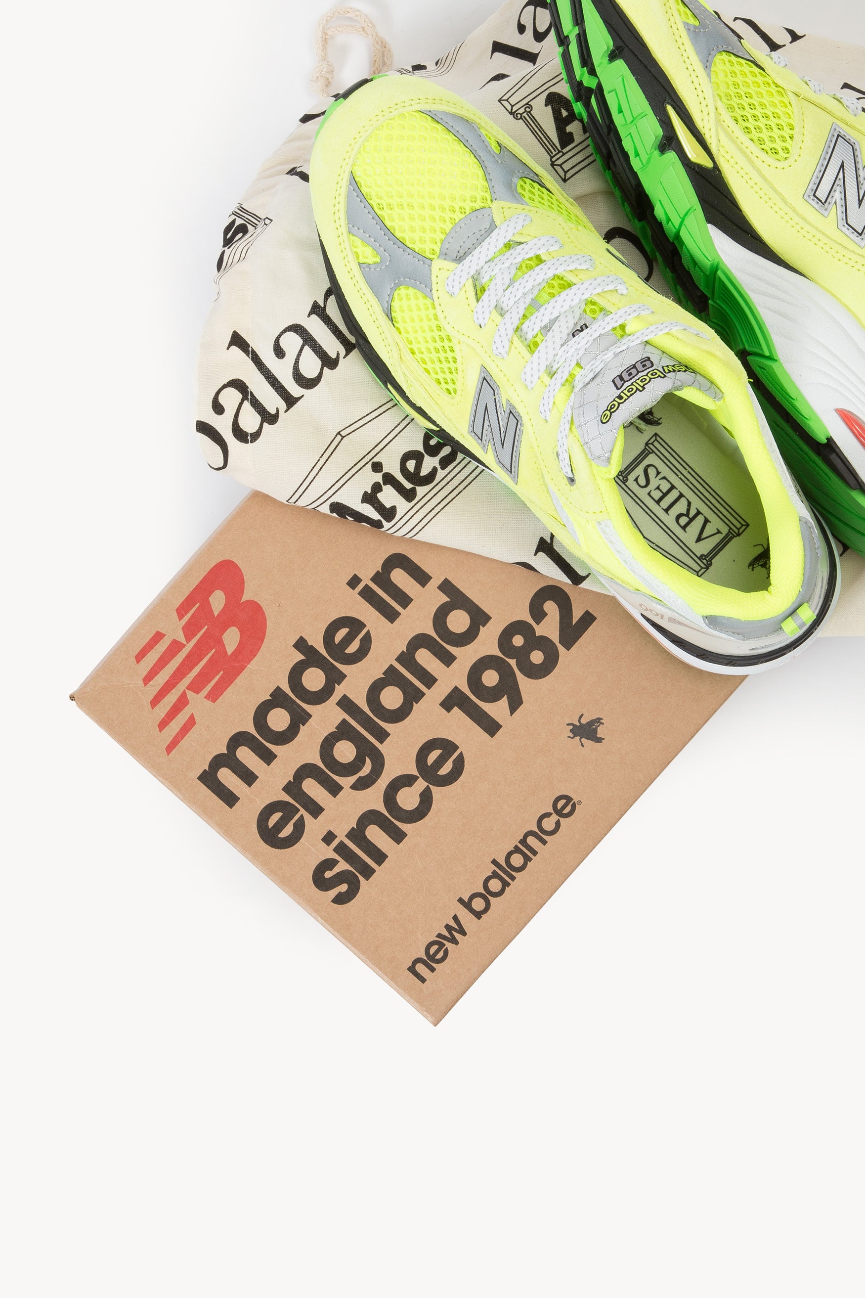 Load image into Gallery viewer, Aries x New Balance Womens 991AFL