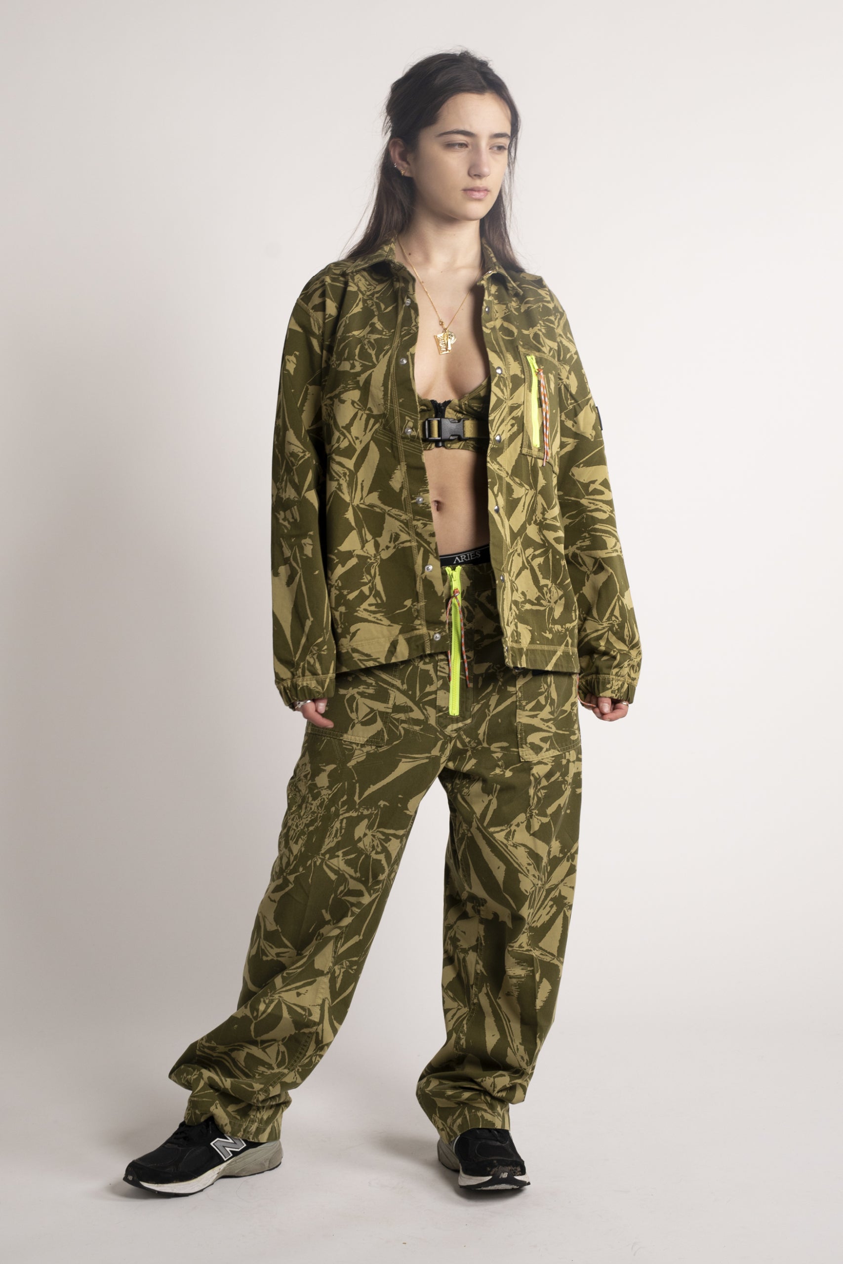 Load image into Gallery viewer, Crinkle Camo Walking Trouser
