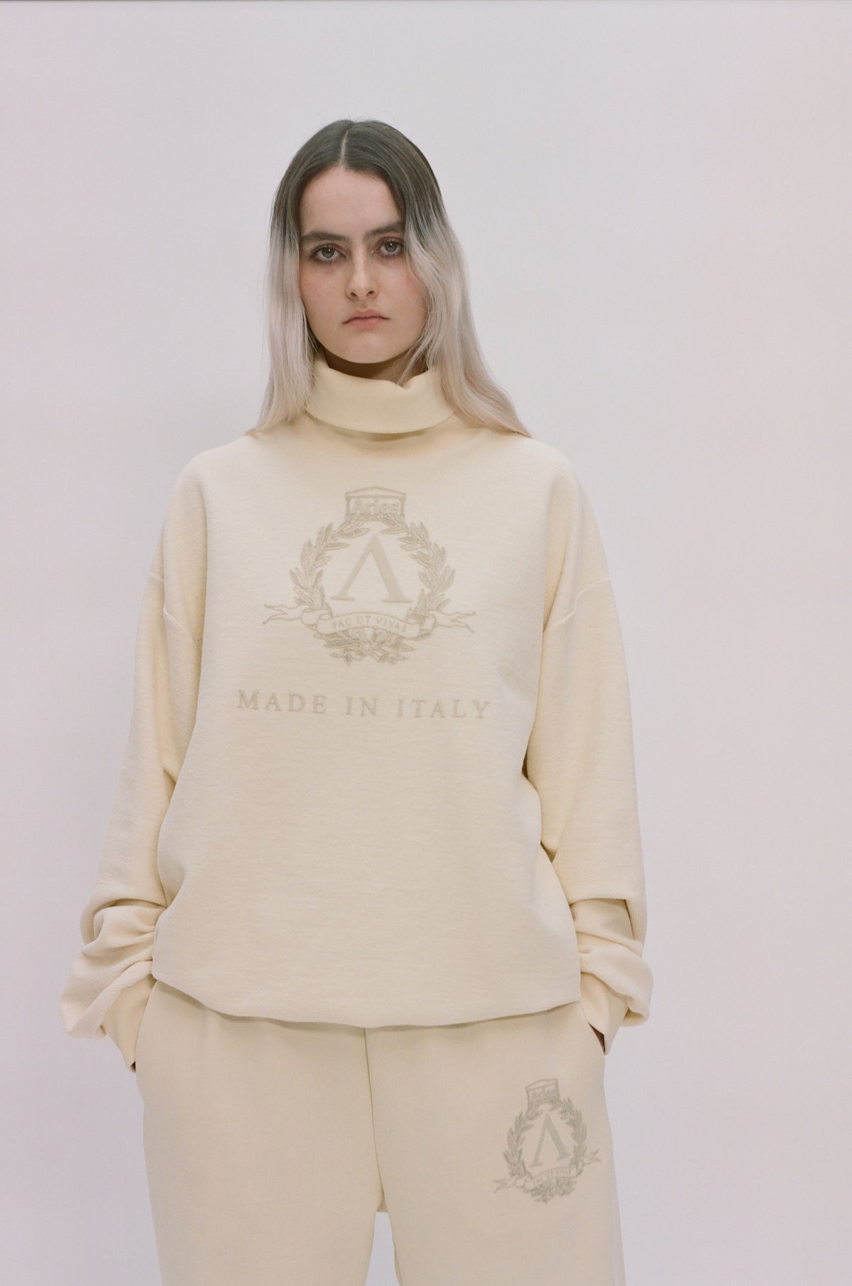 Premium Laurel High Neck Sweatshirt