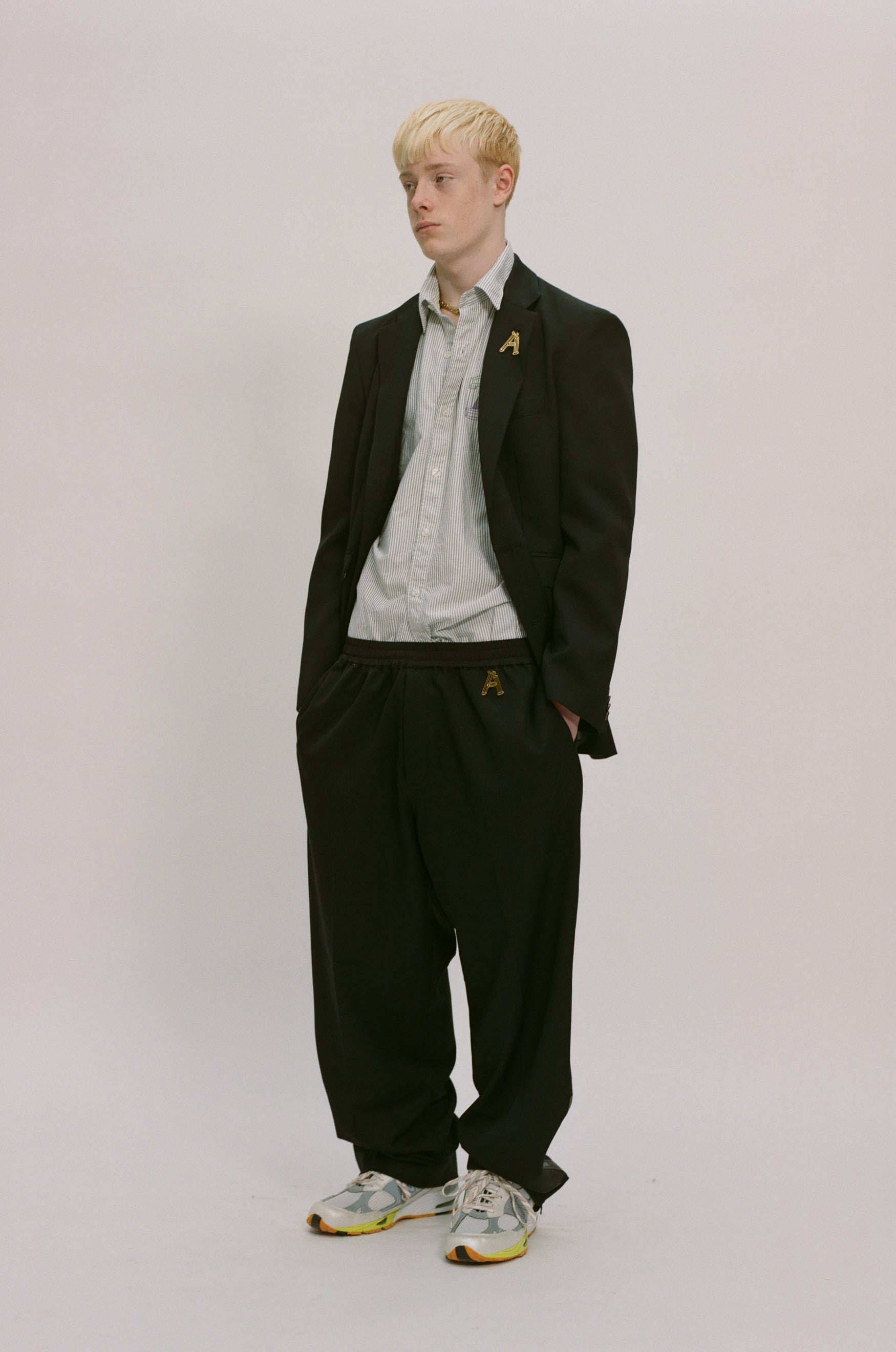 Load image into Gallery viewer, Zip Detail Tailored Slacker Pant