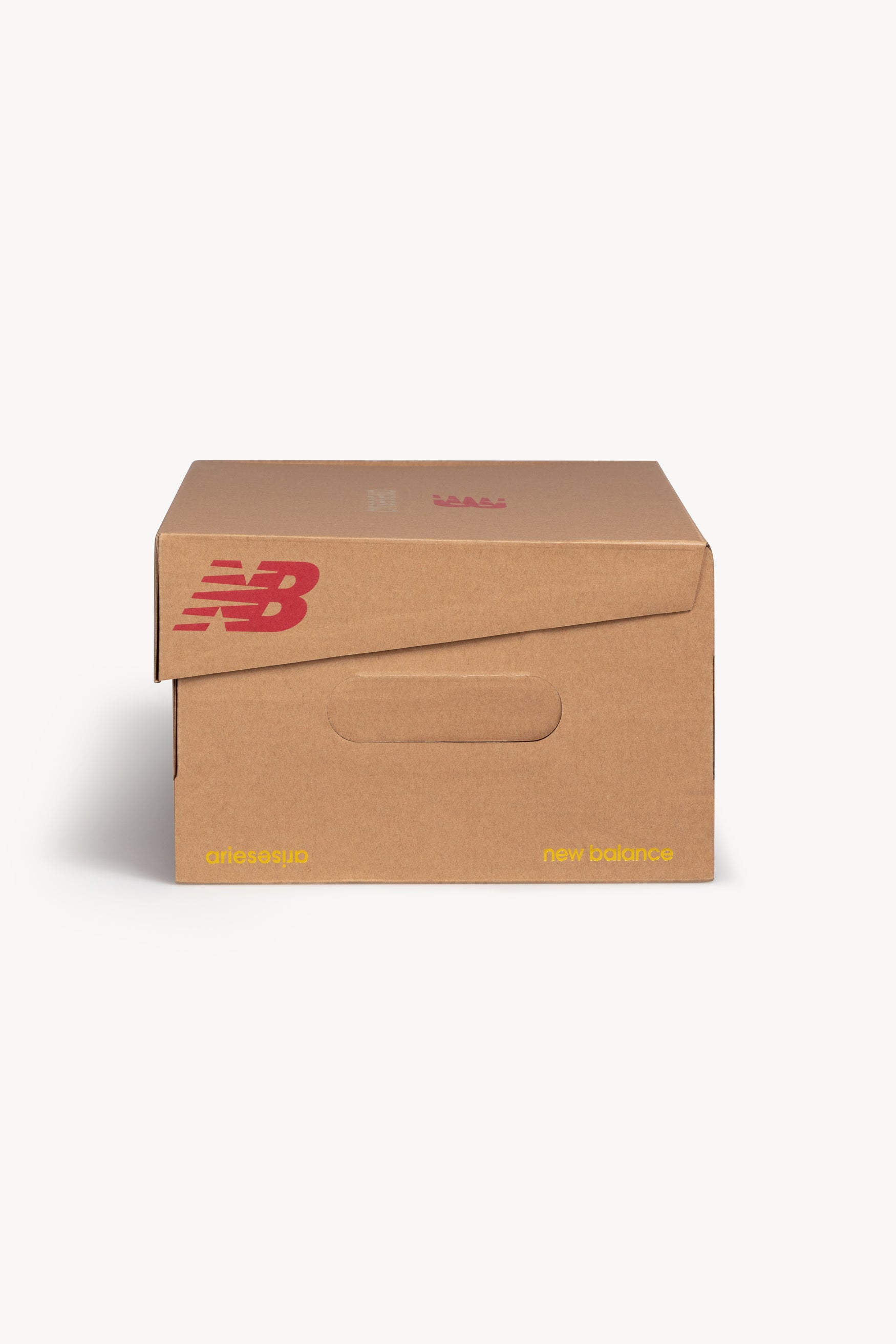 Load image into Gallery viewer, Aries x New Balance 327