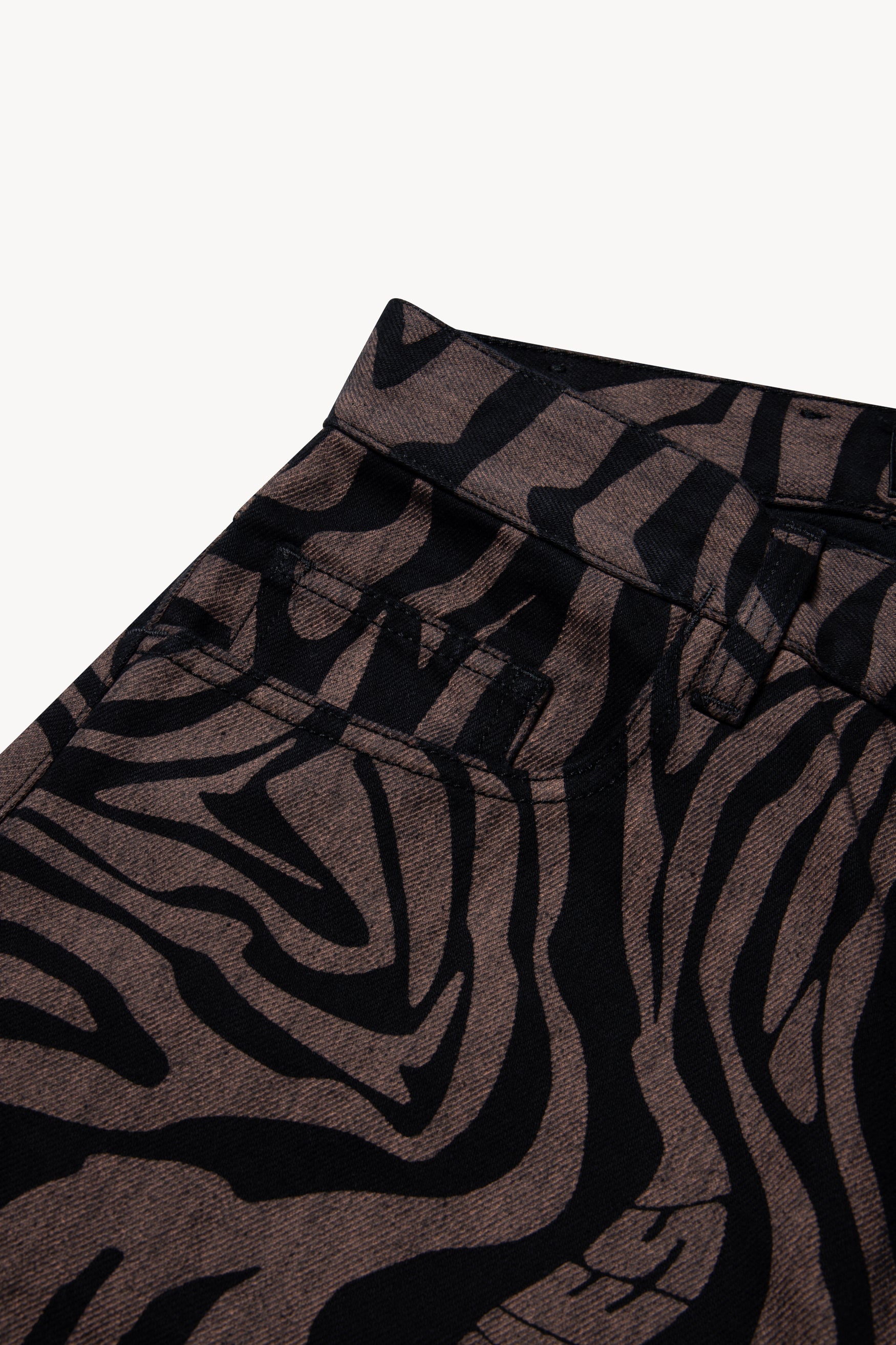 Load image into Gallery viewer, Tiger Print Batten Jean