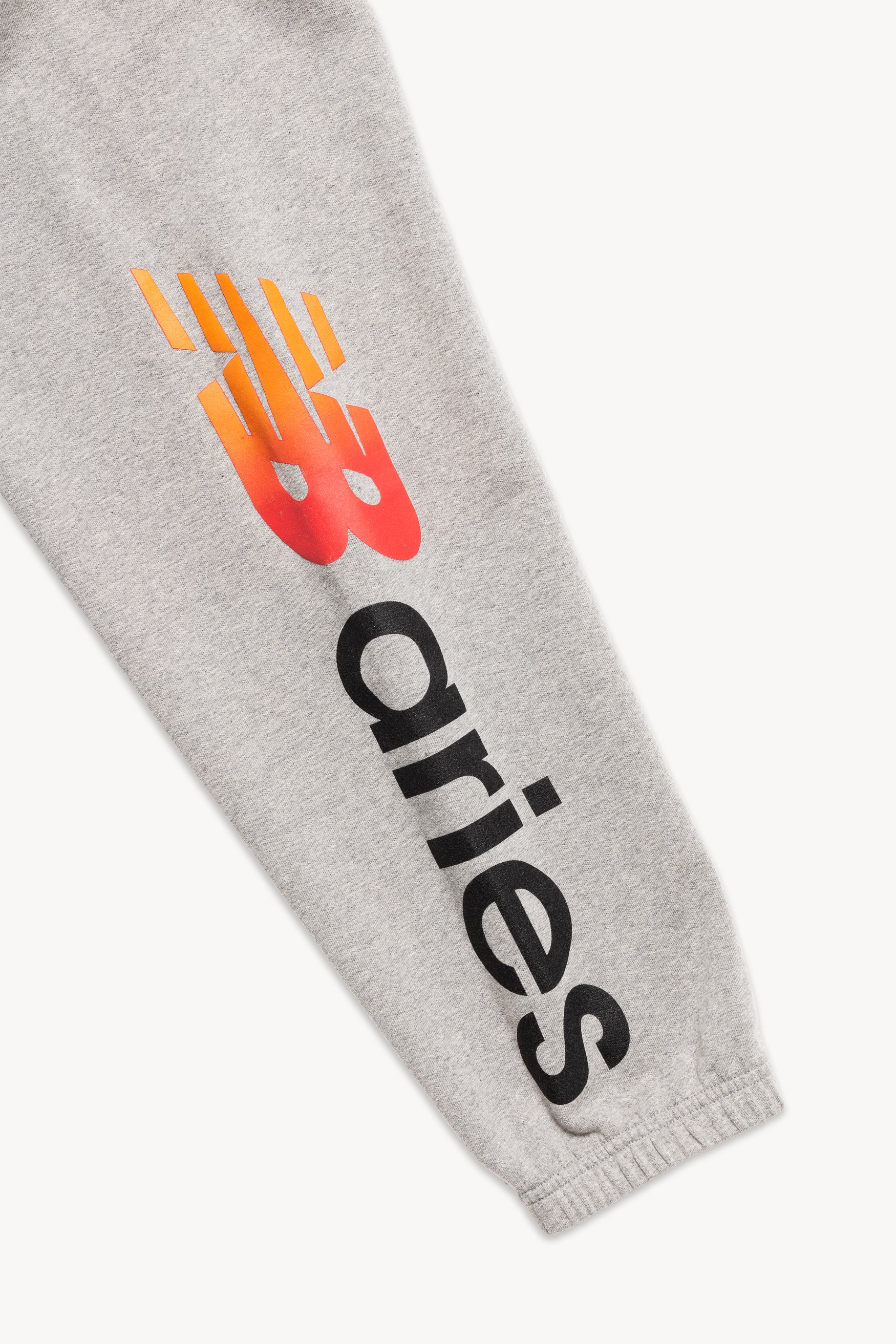 Load image into Gallery viewer, Aries x New Balance Sweatpants