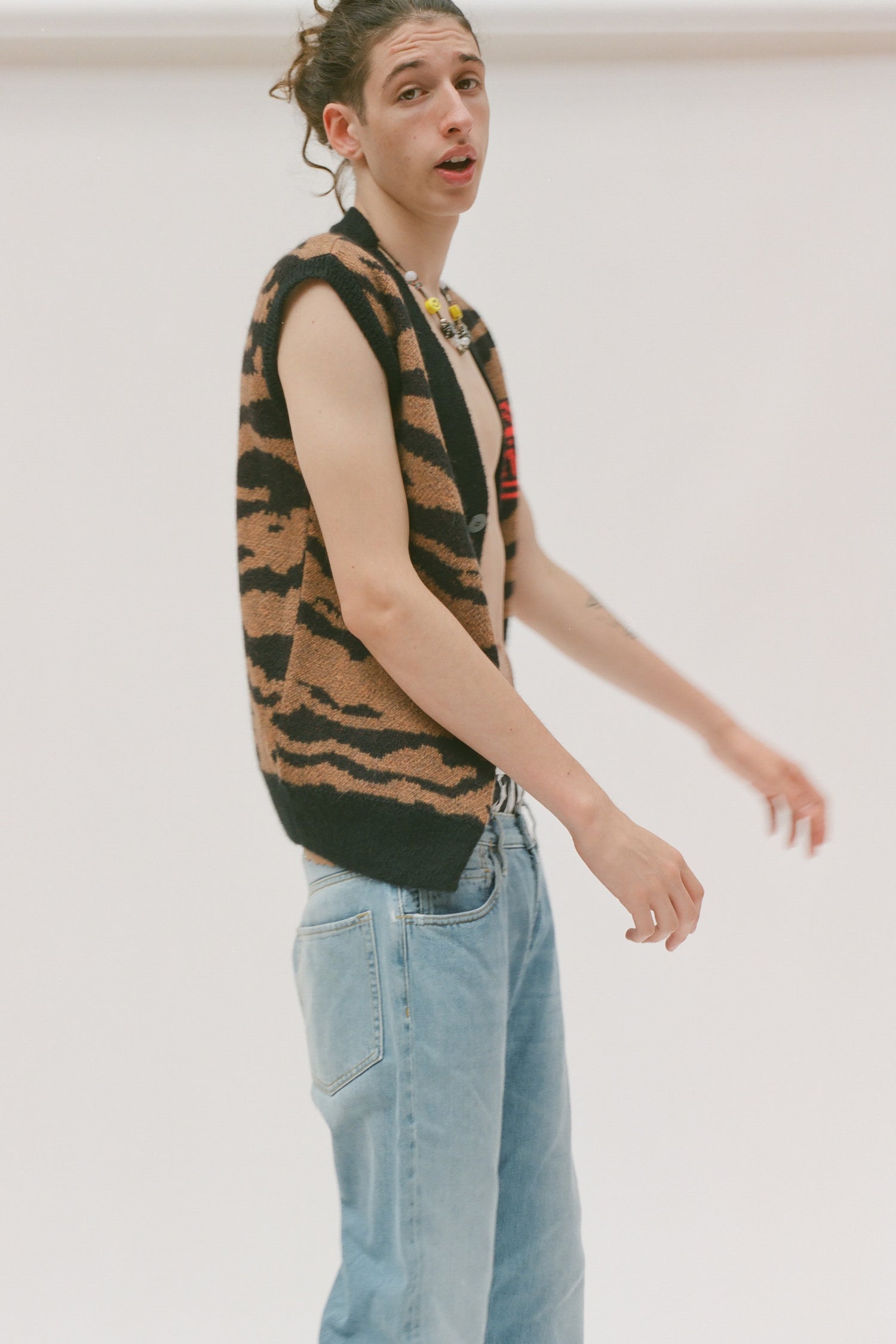 Load image into Gallery viewer, Kurt Knit Sweater Vest