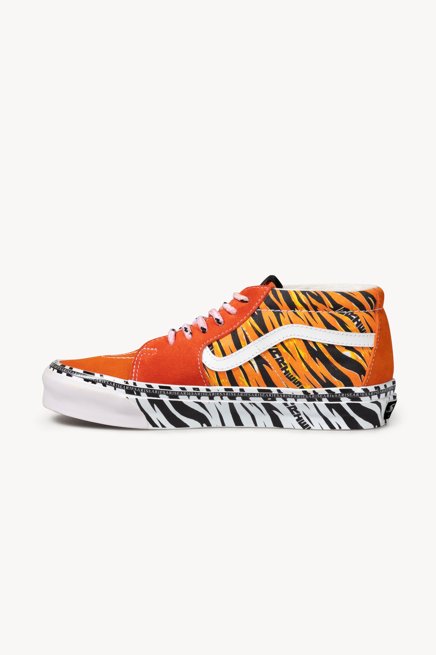 Load image into Gallery viewer, Aries x Vault by Vans Tiger SK8-MID LX