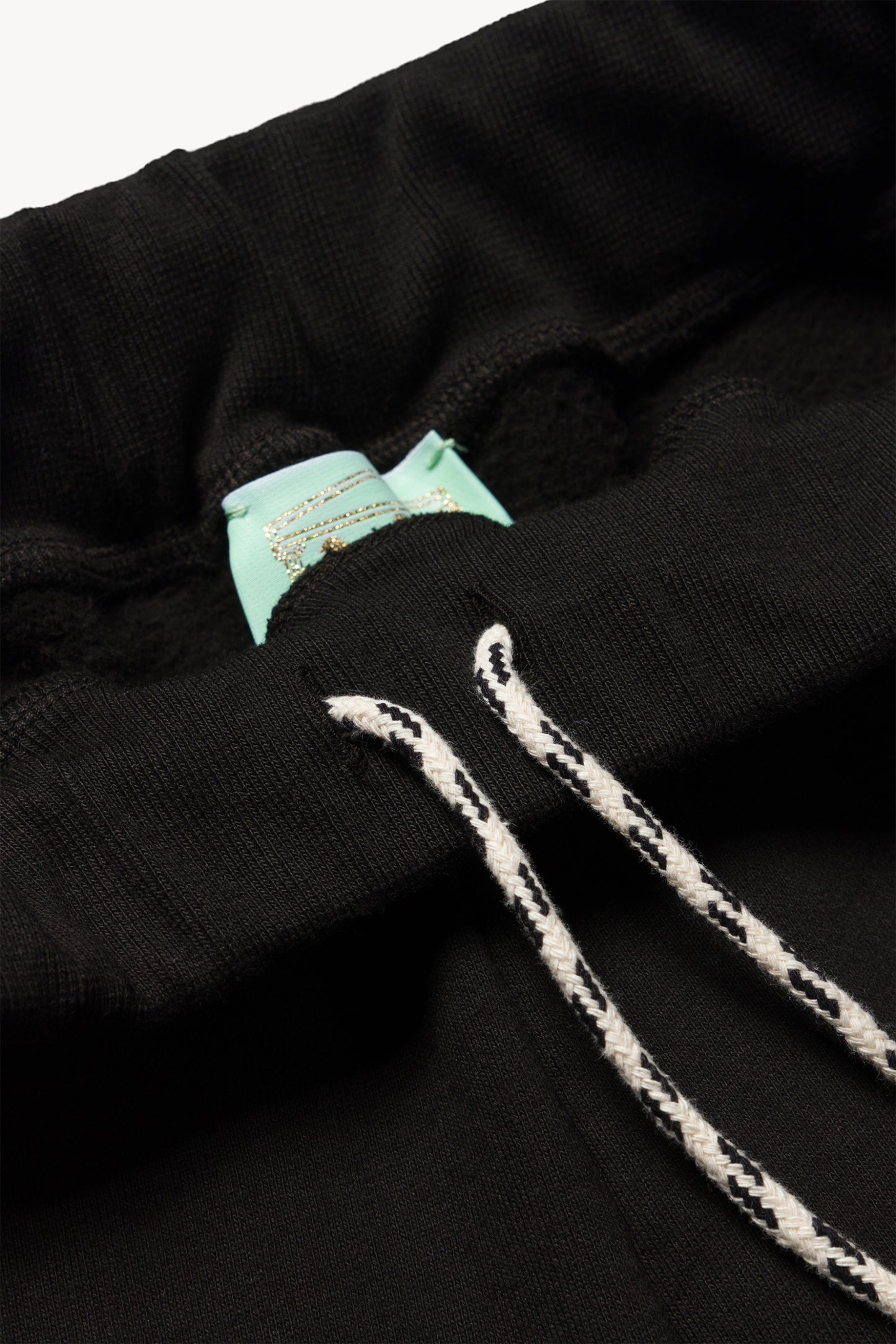 White Claw Sweatshort